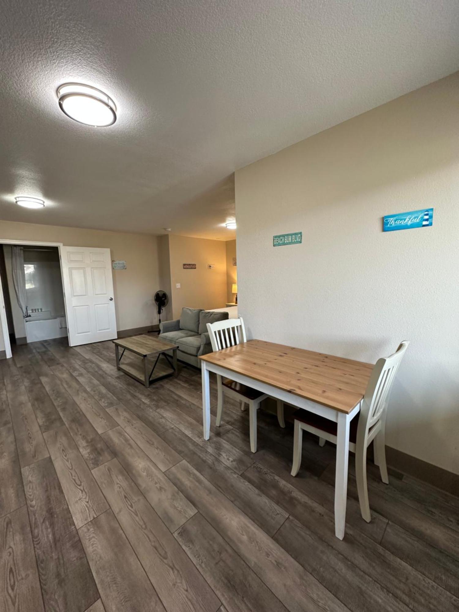Coastal Inn And Suites ロングビーチ エクステリア 写真